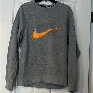 Nike SB Crewneck Sweatshirt in Heather Gray